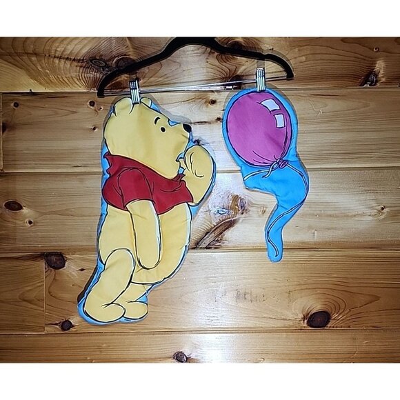 Winnie The Pooh with Balloon Soft Wall Hanging Decor Padded Cotton USA l990's - Picture 3 of 7